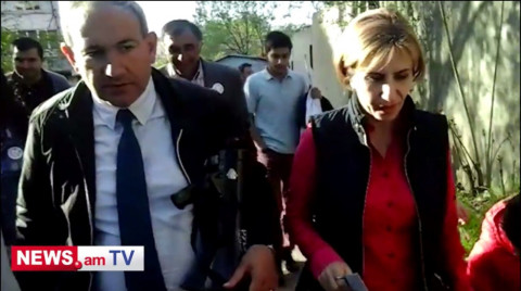 Նիկոլ Փաշինյանը փորձարկեց «մահվան վերելակը»