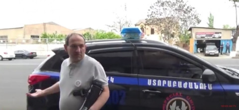 Փաշինյանը ոստիկանություն է ահազանգել բակերում անվտանգության կանոնները խախտած վարորդի մասին