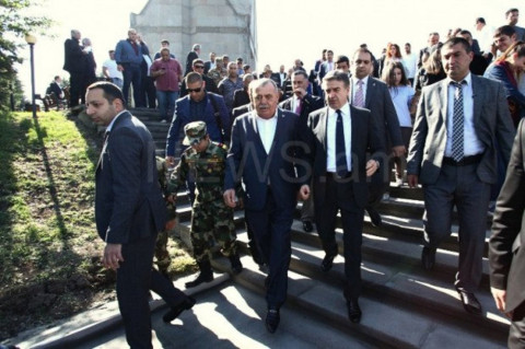 Վարչապետը և ԵԿՄ անդամները հարգանքի տուրք մատուցեցին Արցախի պատերազմի հերոսների հիշատակին