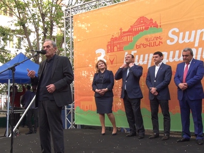 Փոստանջյանն ու Փաշինյանը փող են ստացել խորհրդարանում «за болтовню». Լևոն Իգիթյան