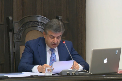 Վարչապետը օպտիմալացնում է Երևանի դպրոցները