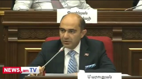 Մենք երկուսս էլ Լոռեցիներ ենք, բայց էդքան միամիտ չենք, որ չհասկանանք իրար. Շարմազանովը՝ Մարուքյանին