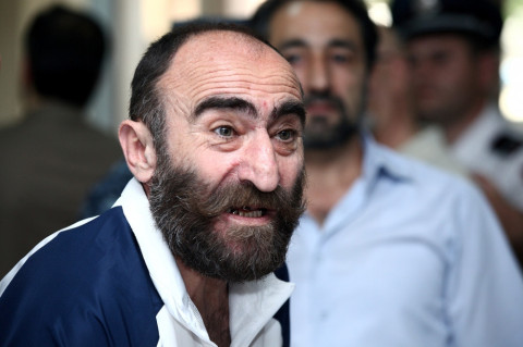 Պավլիկ Մանուկյանը երգեց դատարանի դահլիճում