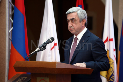Սերժ Սարգսյանը երդմնակալությանը Տարոն Մարգարյանին դիմեց ավանդական «Տարո՛ն ջան»-ով