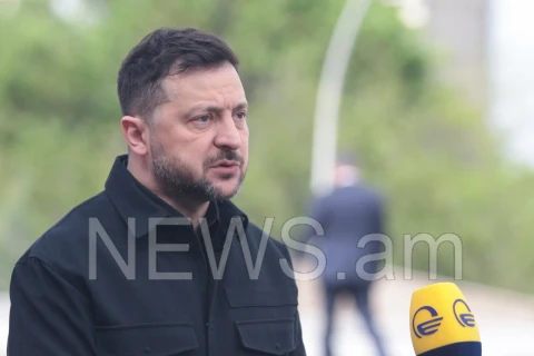 Zelenskyy does not answer NEWS.am's question about why Ukraine supplied phosphorus bombs to Azerbaijan during 44-day war