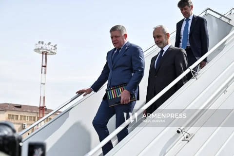 Slovakia PM arrives in Armenia to attend European Political Community summit