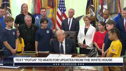 Трамп о ВМФ Ирана: Все до единого корабли, которые у них были, покоятся под водой на дне моря