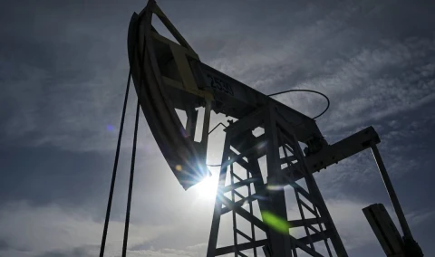 Глава Saudi Aramco: мировой рынок теряет 100 млн баррелей нефти в неделю из-за закрытия Ормузского пролива