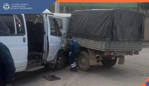 Բախվել են Վանաձոր-Սպիտակ-Լեռնավան երթուղին սպասարկող «Գազել»-ը ու «ՈւԱԶ»-ը․ կա 6 վիրավոր