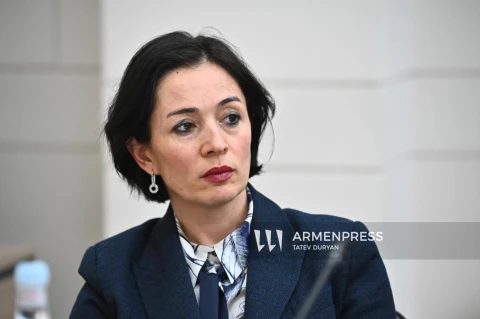 Министр: Получили три сообщения о политической агитации в учебных заведениях Армении