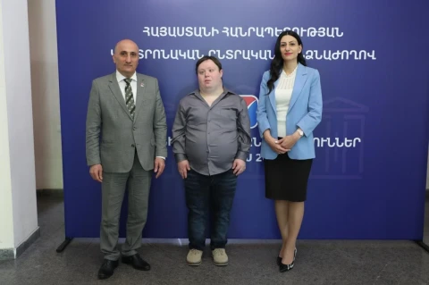 Անահիտ Մանասյանն այցելել է ԿԸՀ. քննարկվել են ընտրական գործընթացներում մարդու իրավունքների պաշտպանության հարցերը