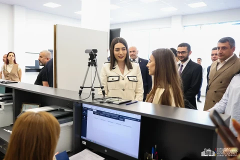 ՆԳՆ Արագածոտնի մարզի հաշվառման-քննական ստորաբաժանումը նոր վարչական շենք ունի. ՆԳ նախարարն է այցելել