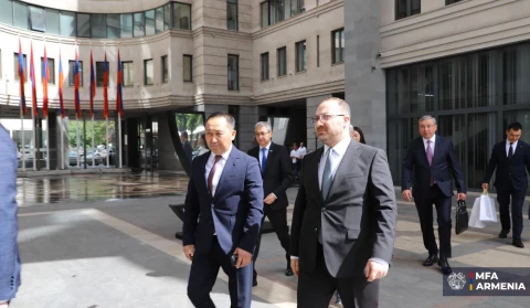 МИД Армении и Казахстана провели консультации