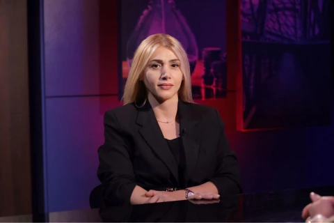 Элинар Варданян: Наличие телефона — еще не гарантия осознания реальности