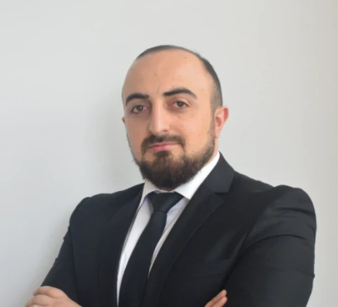 Պահանջում եմ անհապաղ հրապարակել հերքում Նարեկ Կարապետյանի հասցեին զրպարտության մասով․ փաստաբանը՝ ՔԿ-ին