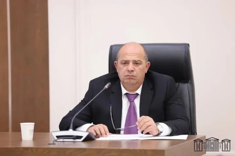 «Հրապարակ». Հավաքին մասնակցելու համար ազատել են պաշտոնից