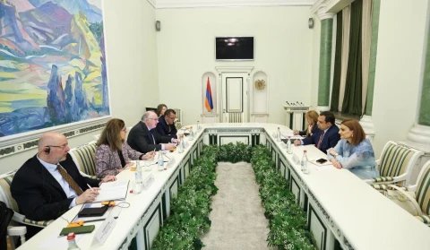 Գլխավոր դատախազի տեղակալն ու Նյու Բրանսվիկի Գերագույն դատարանի նախագահը քննարկել են հետաքրքրություն ներկայացնող հարցեր