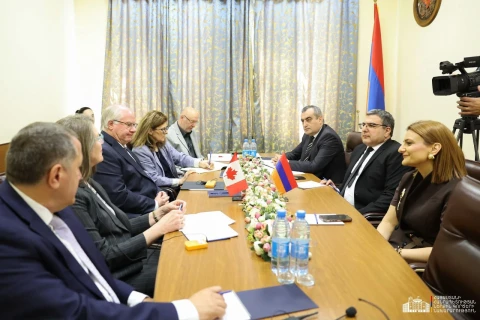 Նյու Բրանսվիկի Գերագույն դատարանի նախագահի հետ քննարկվել են անչափահասների հանցավորության կանխարգելման հարցեր