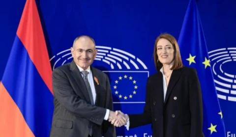 Եկեք շարունակենք մեր ընթացքը՝ ԵՄ-ՀՀ հարաբերություններն ամրապնդելու համար. Մեցոլան՝ Փաշինյանին