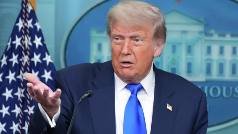 Trump says he's close to ordering new strikes on Iran power plants, bridges