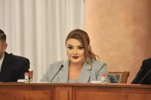 «Բարգավաճ Հայաստան» կուսակցությունը կոչ է արել իշխանությունների գործողություններից դժգոհ բոլոր քաղաքացիներին հավաքվել ԿԸՀ շենքի մոտ
