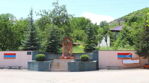 Ադրբեջանցիներն Արցախում ոչնչացրել են աստղաշենցի մարտիկների հիշատակը հավերժացնող հուշարձանը