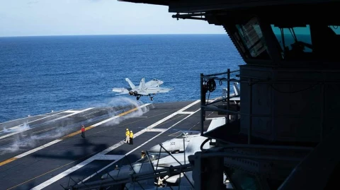 Один человек погиб в результате удара ВС США по судну в Тихом океане