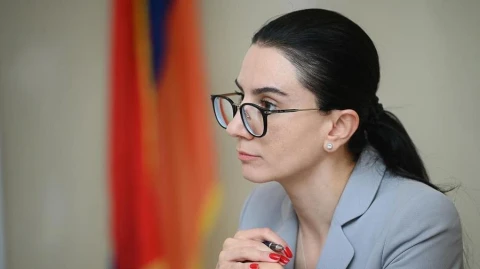 Новые декларации генпрокурора Армении и ее супруга: рост зарплаты, 5 квартир, подарок мужу в 42 000 долларов