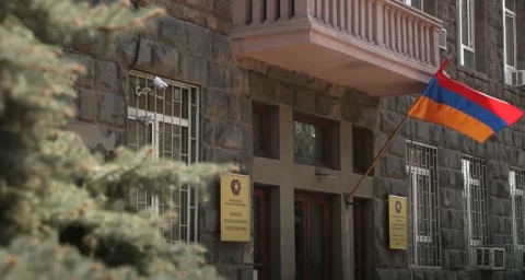 Новая запись: Сторонник «Сильной Армении» раздавал домашних животных, нарушая запрет на благотворительность