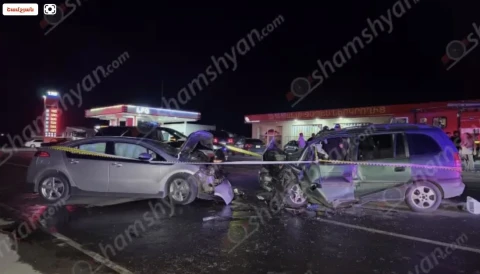 Страшное ДТП в Арагацотнской области :один человек погиб, шестеро пострадали