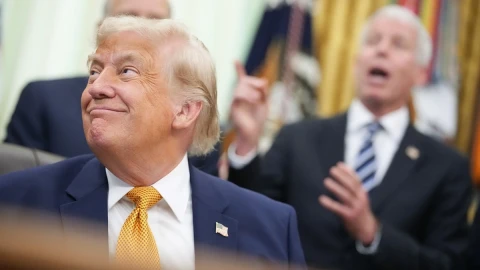 Трамп: Мы можем забрать в Украине практически всё, что захотим
