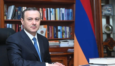 Bloomberg: Armenia top security official's participation in Ukraine Recovery Conference seen as sign of Yerevan's distancing from Russian influence