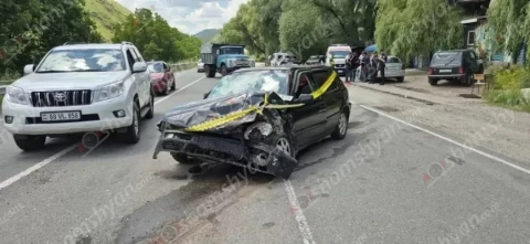Վանաձոր-Սպիտակ ավտոճանապարհին բախվել են Mercedes-ը և Volkswagen-ը․ 1 հոգի տեղափոխվել է հիվանդանոց