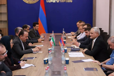 Ի՞նչ փուլում է Իրան-Հայաստան 400 կՎ էլեկտրահաղորդման գծի ծրագիրը․ հայ և իրանցի պաշտոնյաները քննարկում են ունեցել