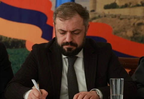 Newspaper: Armenia authorities making efforts to normalize relations with Russia