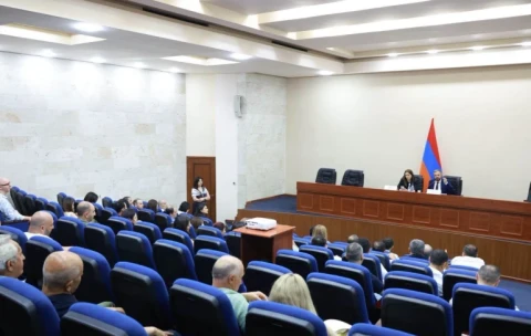 Министр экономики Армении и предприниматели-экспортеры обсудили программы государственной поддержки
