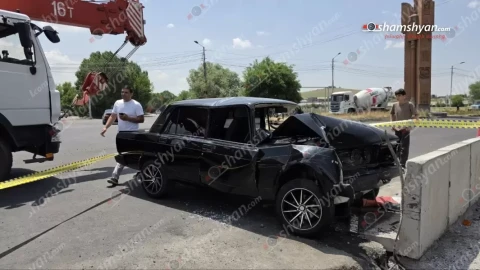Աբովյանի սկզբնամասում բախվել են Mercedes-ն ու «ՎԱԶ 2107»-ը. վերջինս էլ բախվել է կամրջի հենապատին. կա վիրավոր