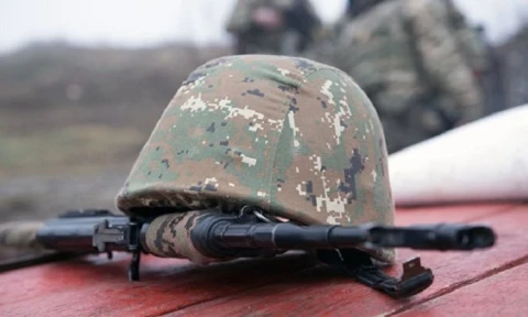 ArmLur.am: На руках скончавшегося вчера военнослужащего были повреждения