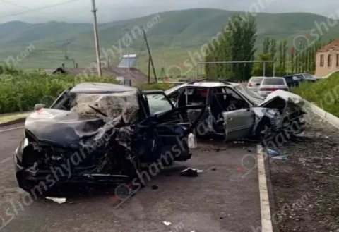 Գեղամավան գյուղի մուտքի մոտ բախվել են Audi-ն և Lada-ն․ 9 վիրավորներից 2-ն անչափահասներ են