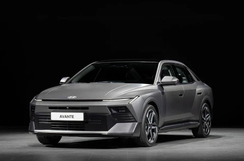 «Искусство стали»: последний Hyundai Elantra получил новейший дизайн и современные технологии