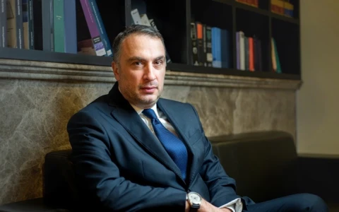 Экс-адвокат Бидзины Иванишвили основал партию: одним из её советников стал Георгий Тумасян