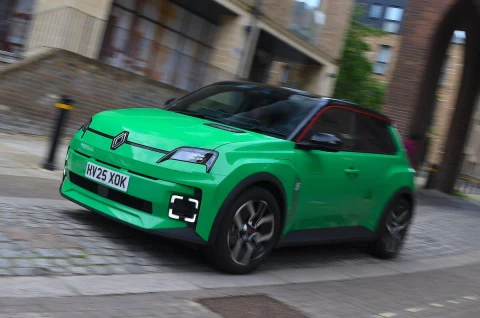 Renault R4 and R5 electric cars due major updates in 2027