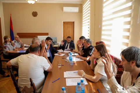 Ոստիկանության 2 ծառայող աշխատանքից ազատվել են, 3–ը ծառայողի էլ խիստ նկատողություն է հայտարարվել