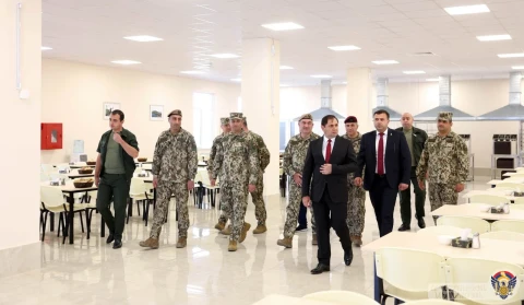 Министр обороны Армении принял участие в церемонии открытия новой столовой в Военной академии