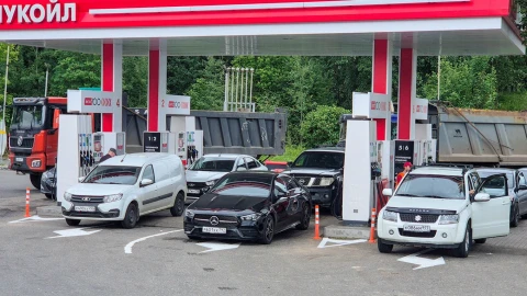 Ռուսաստանի առաջին մարզում առաջարկել են բենզինը վաճառել մեքենաների համարանիշներով