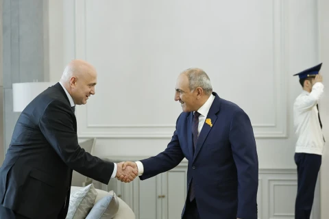 Armenia premier receives Georgia interior minister