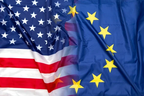 ЕС с 1 июля введет в действие торговое соглашение с США о пошлинах в 15%