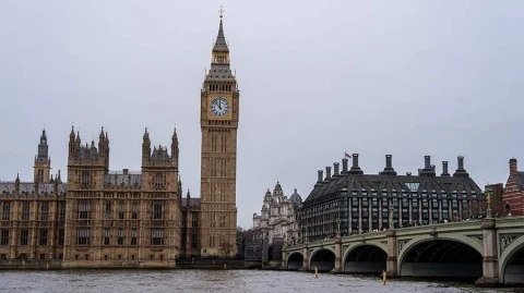Those granted asylum in UK to be told to repay around £10,000 for accommodation