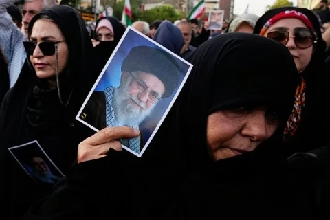 МИД Ирана: Представители около 100 стран приедут на прощание с Али Хаменеи