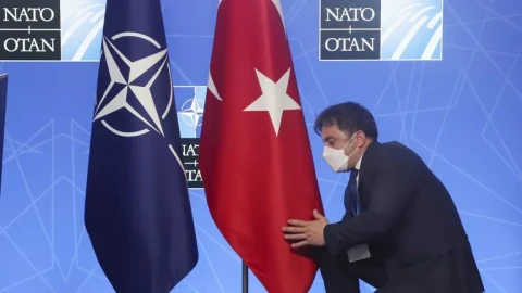FT: Европа хочет использовать оборонный потенциал Турции на фоне разлада с США